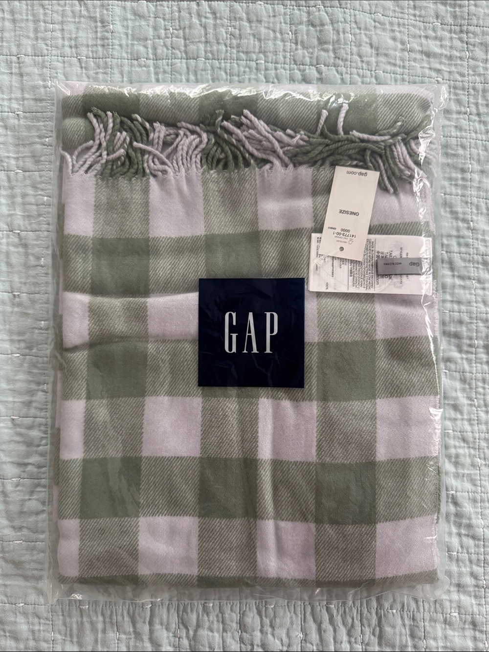 GAP Green and White Check Fringe Blanket Scarf 🧣